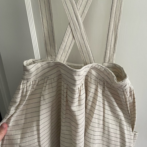 Never worn skirt cross-cross overalls Size S - Picture 5 of 7